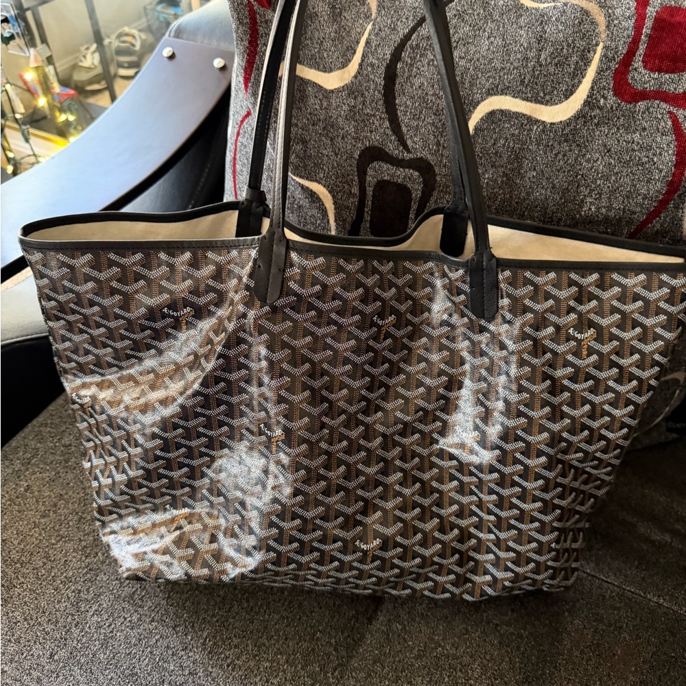 💖💖 Goyard St. Louis Tote in Brown and Black Chevron GM